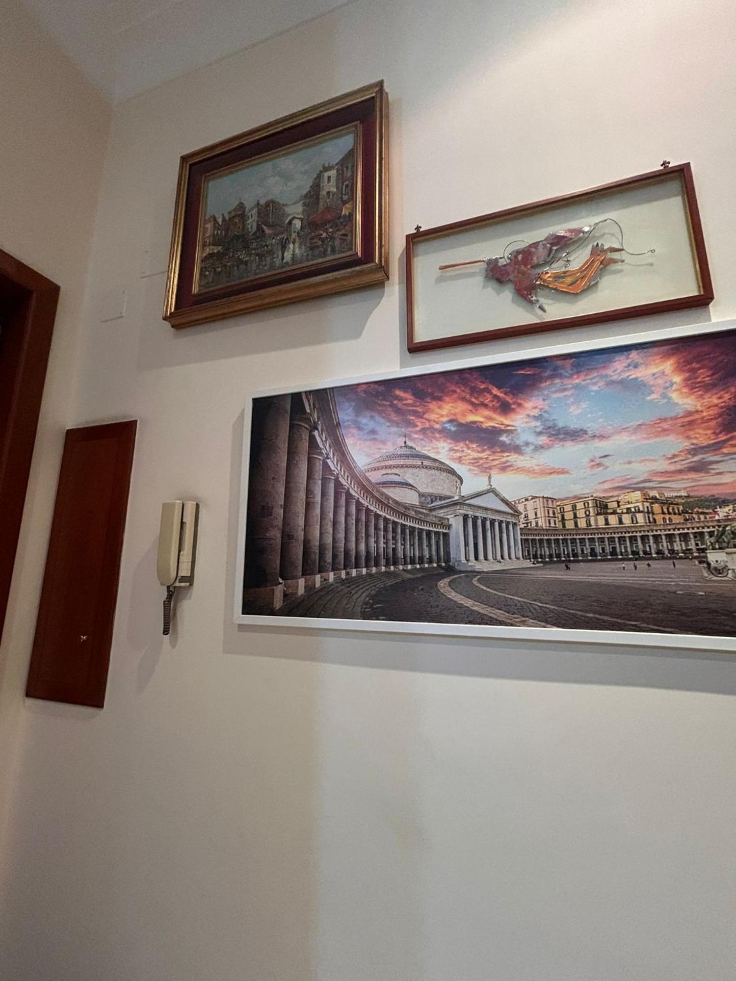 Vomero Inn Napels Buitenkant foto